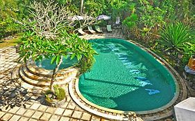 Anini Raka Resort & Spa